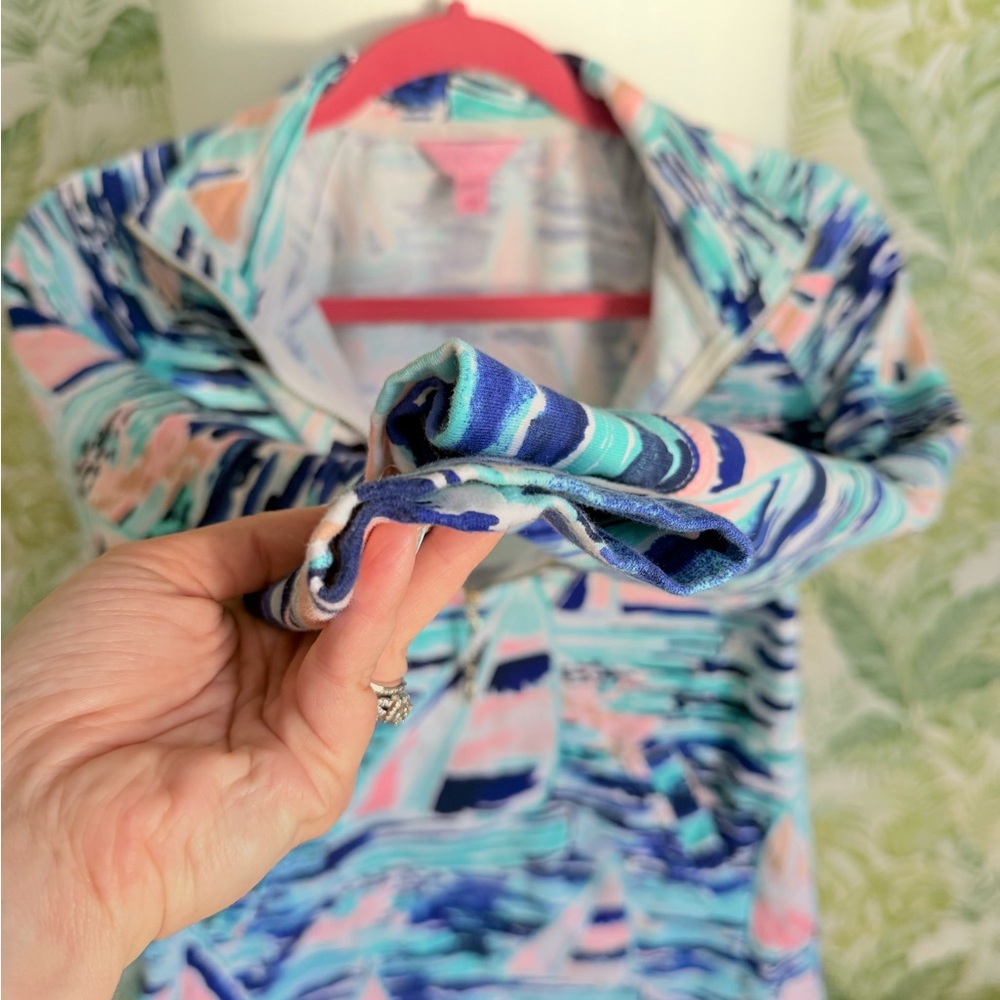 Women’s Lilly Pulitzer Skipper Popover in Pier Pressure. - Picture 6 of 9